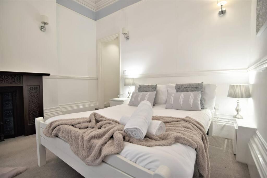 Flash Sales Offer - Any Week Day No Minimum Night Restrictions Central Hove 1 Bedroom Flat Bn38Bru02 Brighton Exterior photo